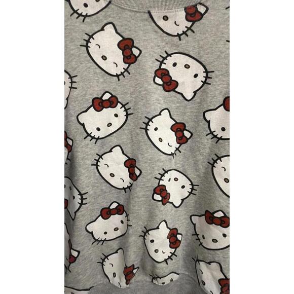 Hello Kitty crewneck sweatshirt size Medium - Picture 3 of 6